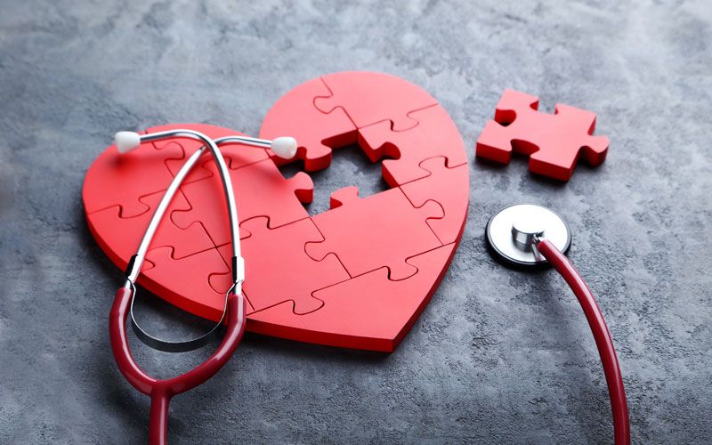 Praxis für Kardiologie und Angiologie in Freiburg, Puzzle-Herz mit Steteoskop